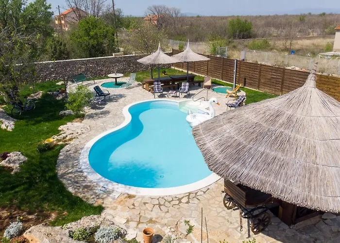 Family Friendly House With A Swimming Pool Bogatic, Krka - 17168 Oklaj