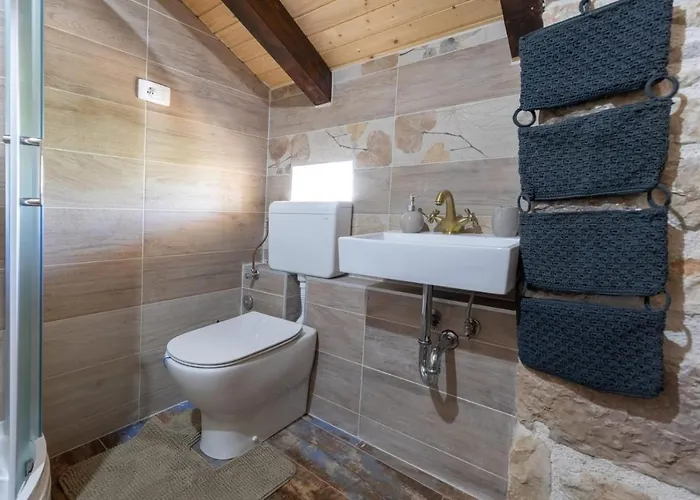 Family Friendly House With A Swimming Pool Bogatic, Krka - 17168 * Oklaj