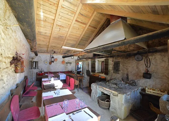 Family Friendly House With A Swimming Pool Bogatic, Krka - 17168