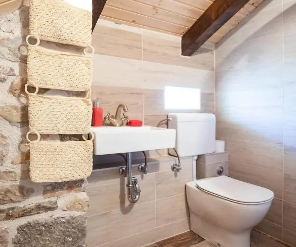 Family Friendly House With A Swimming Pool Bogatic, Krka - 17168 Oklaj